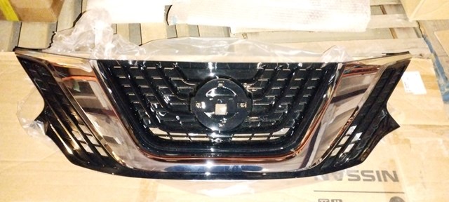 Решітка радіатора 623109UA8A Nissan/Infiniti
