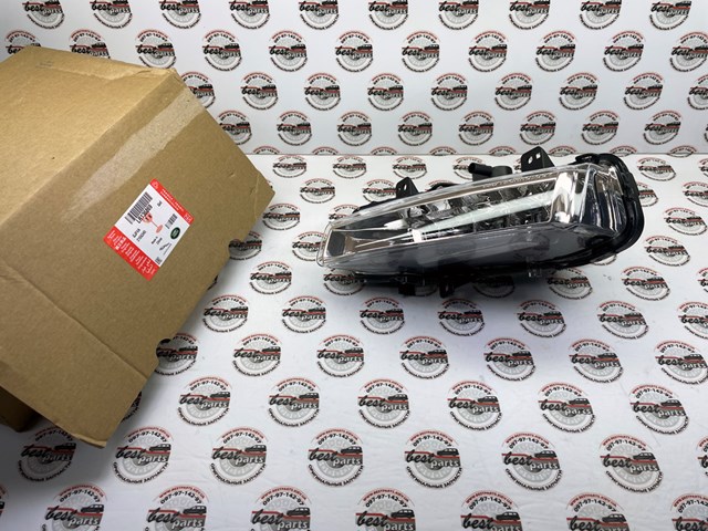 LR136869 Land Rover Фара протитуманна, ліва