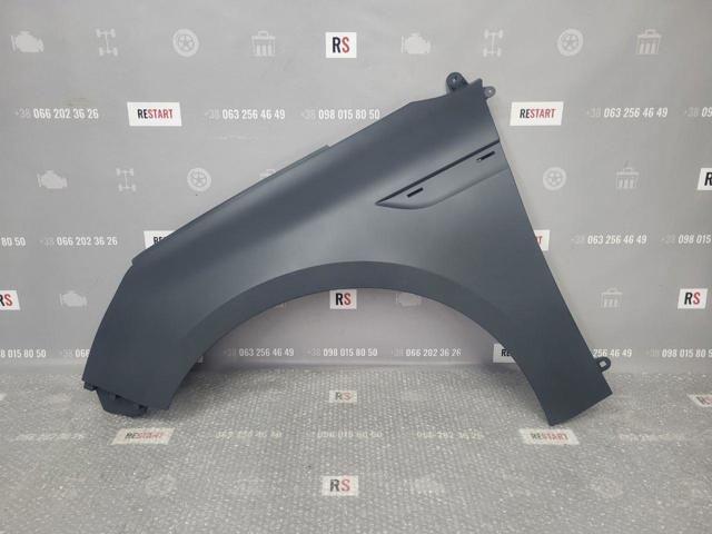 Бічна частина передня ліва Polcar 60C301