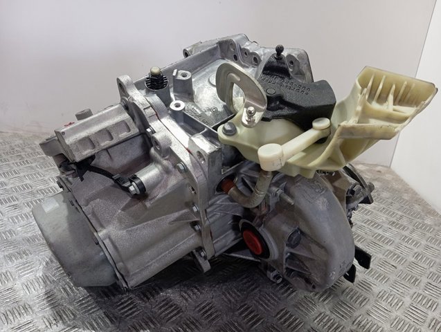 Коробка передач 1617008680 Peugeot/Citroen