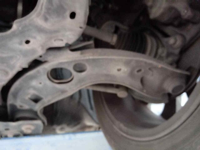 D24H34350C Mazda Поперечний важіль