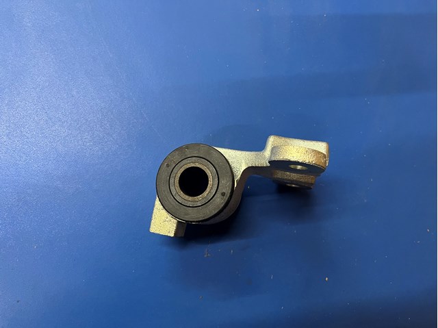 С/блок нижнього важеля Starline 1626742