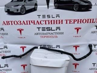 164766600B Tesla 