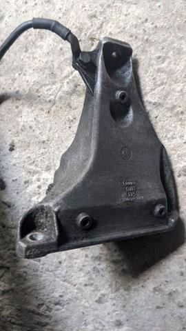 Купити 8D0199308N VAG Подушка (опора) двигуна, права