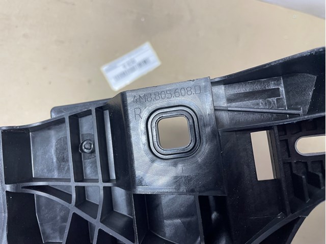  4M8805608D VAG