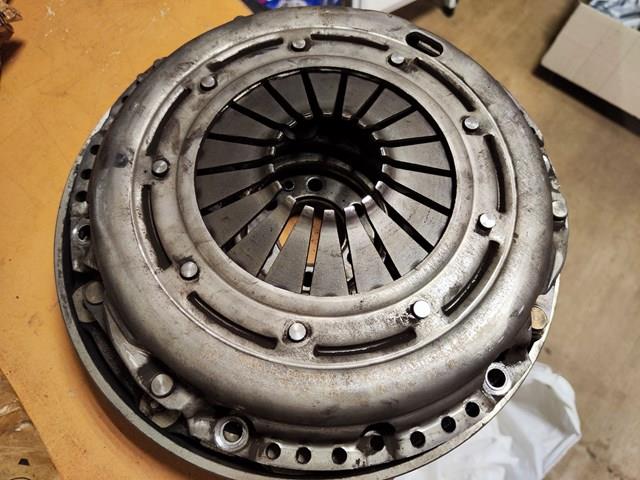 Пелюстковий кошик зчеплення Ford AV617563CB ціна, від 12.39 USD