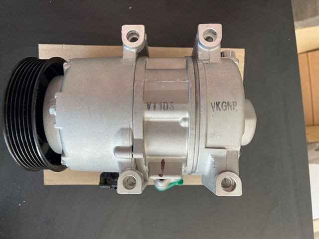 977013R000 HCC Компресор холодоагенту