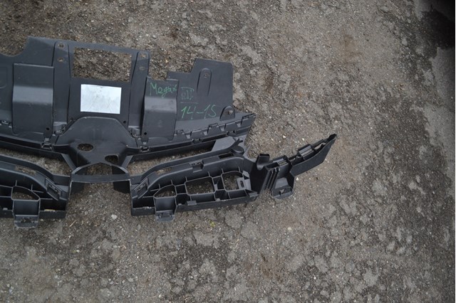 Купити 620367995R Renault (RVI) 