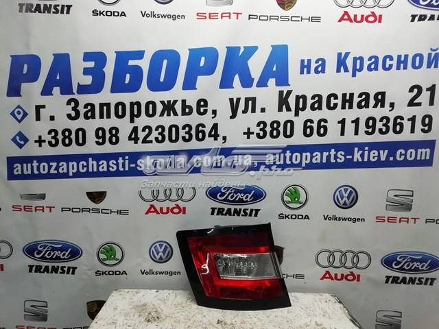 Купити 6V9945096 VAG Задня права фара