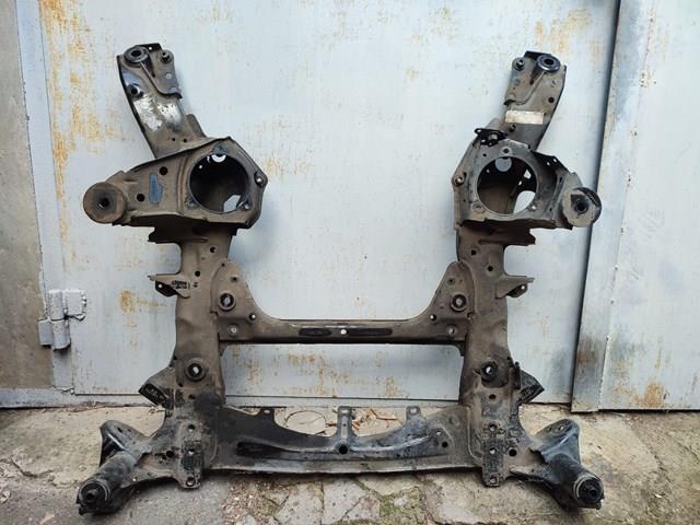 6884852 BMW Передня балка