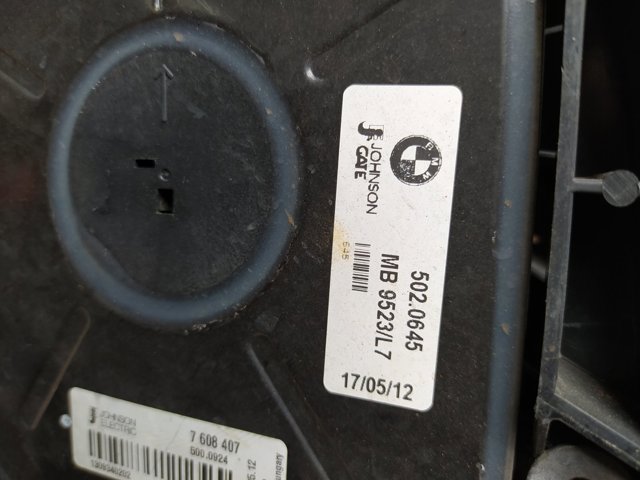  BMW 7608407