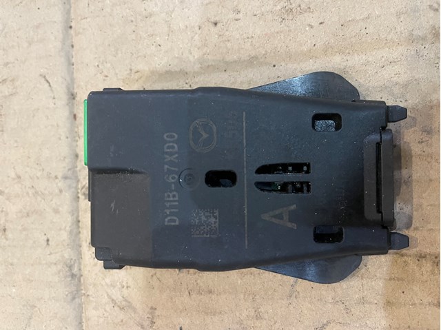 Купити D11B67XD0 Mazda 