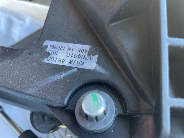 KB7W46100 Mazda 