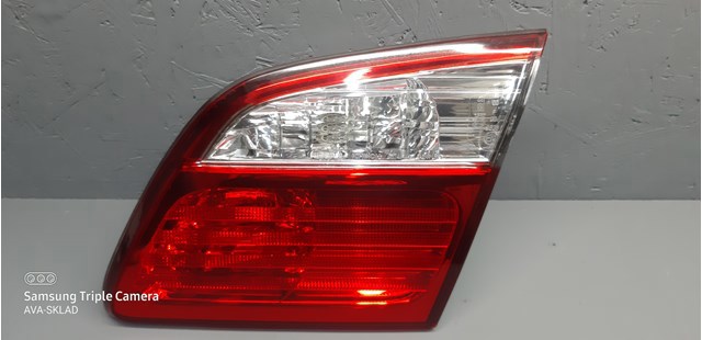 Фара задня права внутрішня Nissan/Infiniti 265503Y528