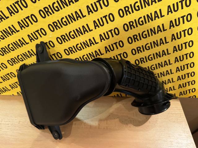 T30713200A Mazda Повітрозабірник повітряного фільтра