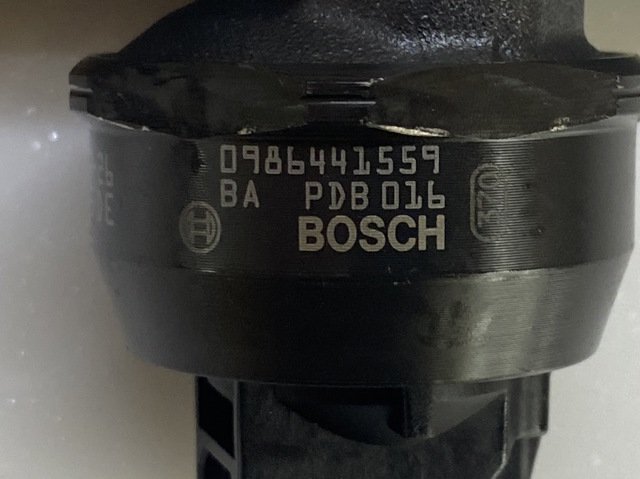 Форсунка інжектора Bosch 038130073AQ