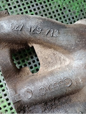 027129713 VAG 