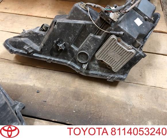 Фара права 8114053240 Toyota