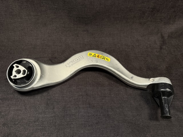 31108837479 BMW Поперечний важіль