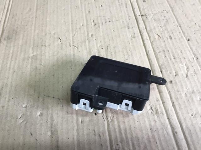 Купити 85271XA05A Subaru 