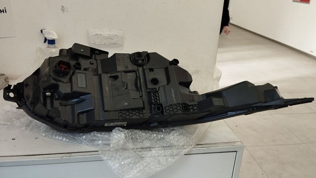 Оптика Land Rover LR093396 ціна, від 950.21 USD