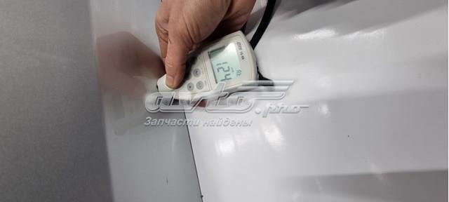 Двері праві передні 561831056D VAG