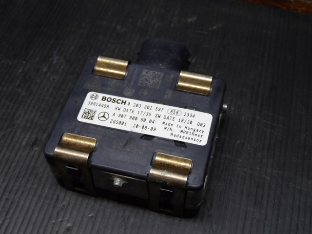 Радарний датчик дистанції A9079006004 Mercedes