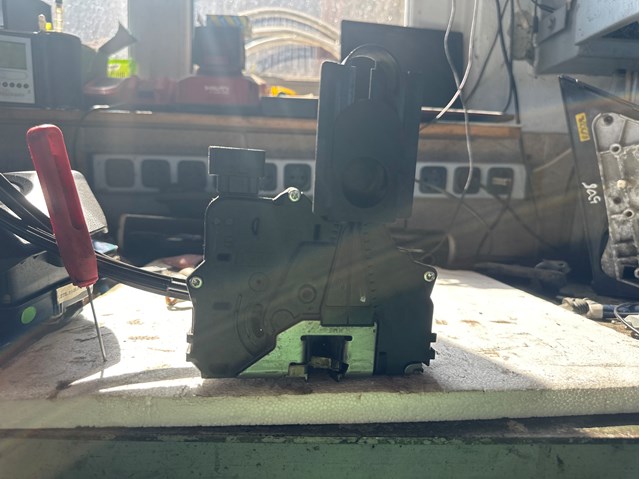 1356367080 Fiat/Alfa/Lancia Замок задніх лівих распашних дверей