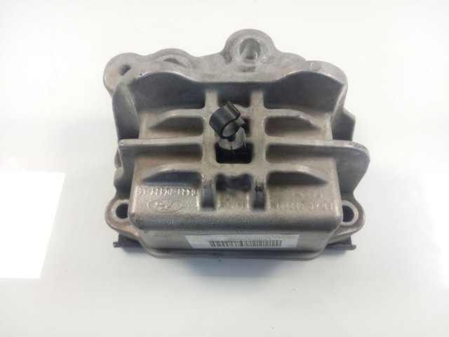 Подушка КПП Ford GK217M124AE