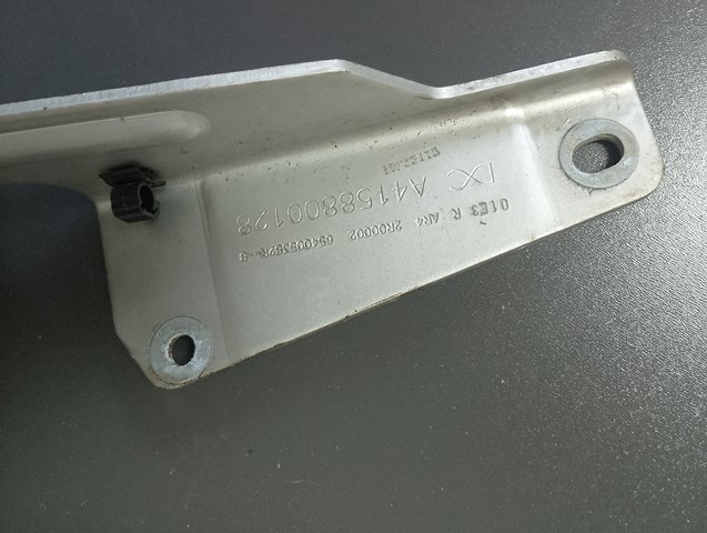  Mercedes A4158800128