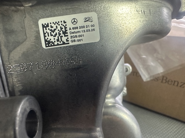Помпа водяна (насос) охолодження, в зборі з корпусом A6562002100 Mercedes