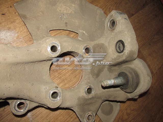 517103M100 Hyundai/Kia Цапфа - поворотний кулак передній, лівий