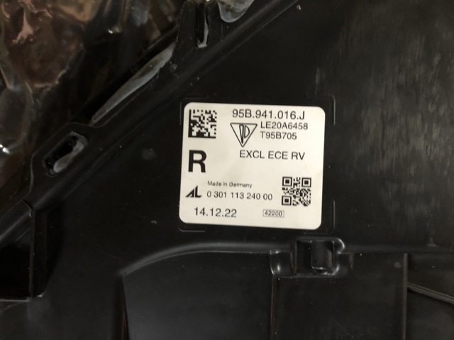 Фара права 95B941016J Porsche