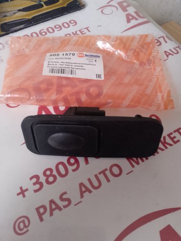 Кнопка приводу замка задньої 3/5 двері (ляди) Autotechteile 5051579 ціна, від 10.20 USD