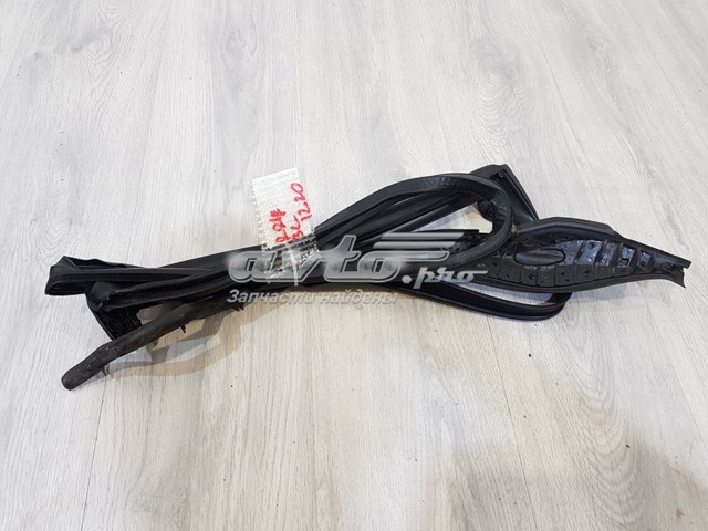 Купити LR099665 Land Rover 