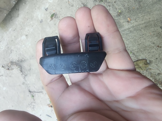 149377300B Tesla Motors Кронштейн бампера переднього, правий