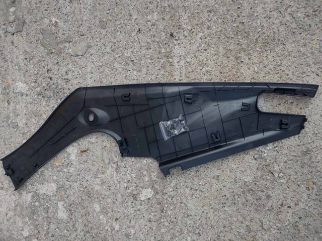 Купити 106047700C Tesla Накладка переднього лівого крила