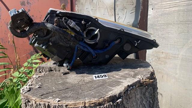Фара правая Toyota 8114053240 ціна, від 295.43 USD