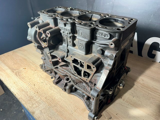  VAG 03L021BJ ціна, від 247.04 USD