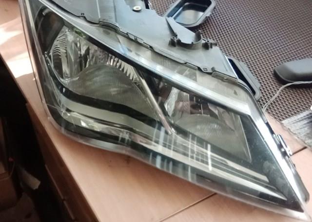 Фара правая VALEO 045101 ціна, від 173.99 USD