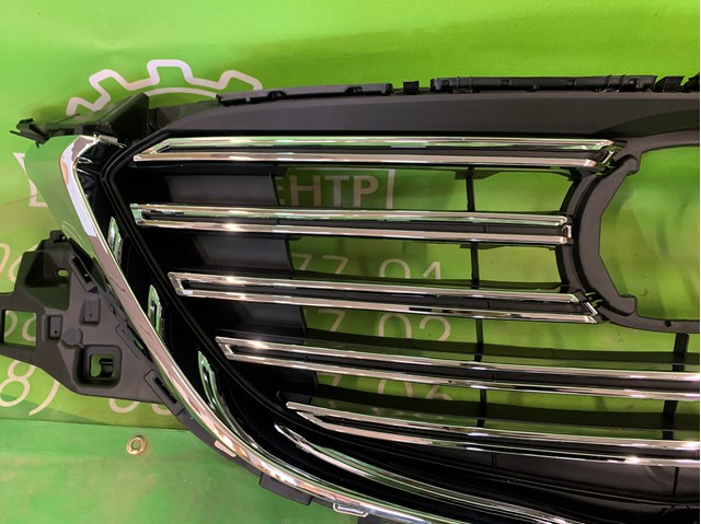 TK4950710F Mazda Решітка радіатора