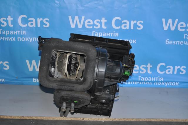 Корпус печі в зборі Land Rover LR123802 ціна, від 138.12 USD