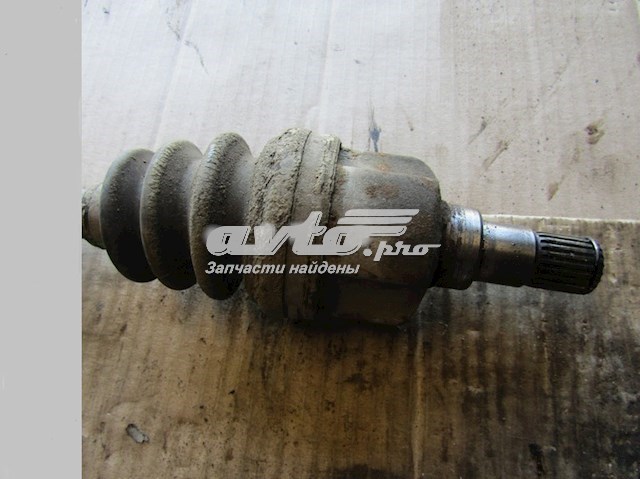 Піввісь права 96287812 General Motors