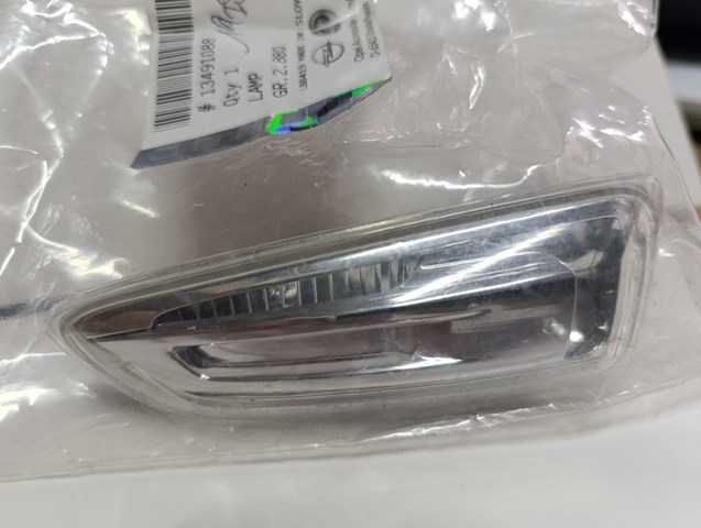Покажчик повороту крила General Motors 13491088 ціна, від 7.66 USD
