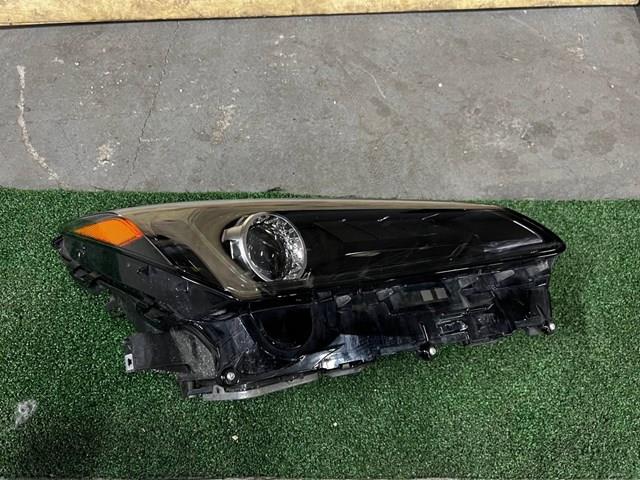 Фара правая Toyota 8114578050 ціна, від 380.93 USD
