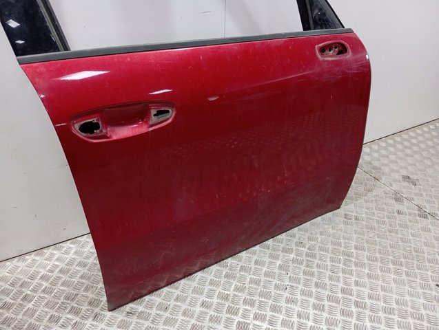 Двері праві передні 9803033180 Peugeot/Citroen