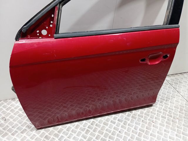 Водійські двері Opel 9837705780