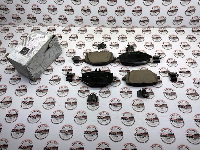 Задні дискові колодки Mercedes A0004202206