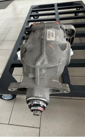 Задній редуктор 33107577099 BMW