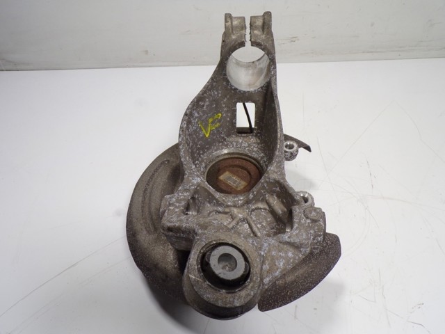 LR024482 Land Rover Цапфа поворотна права